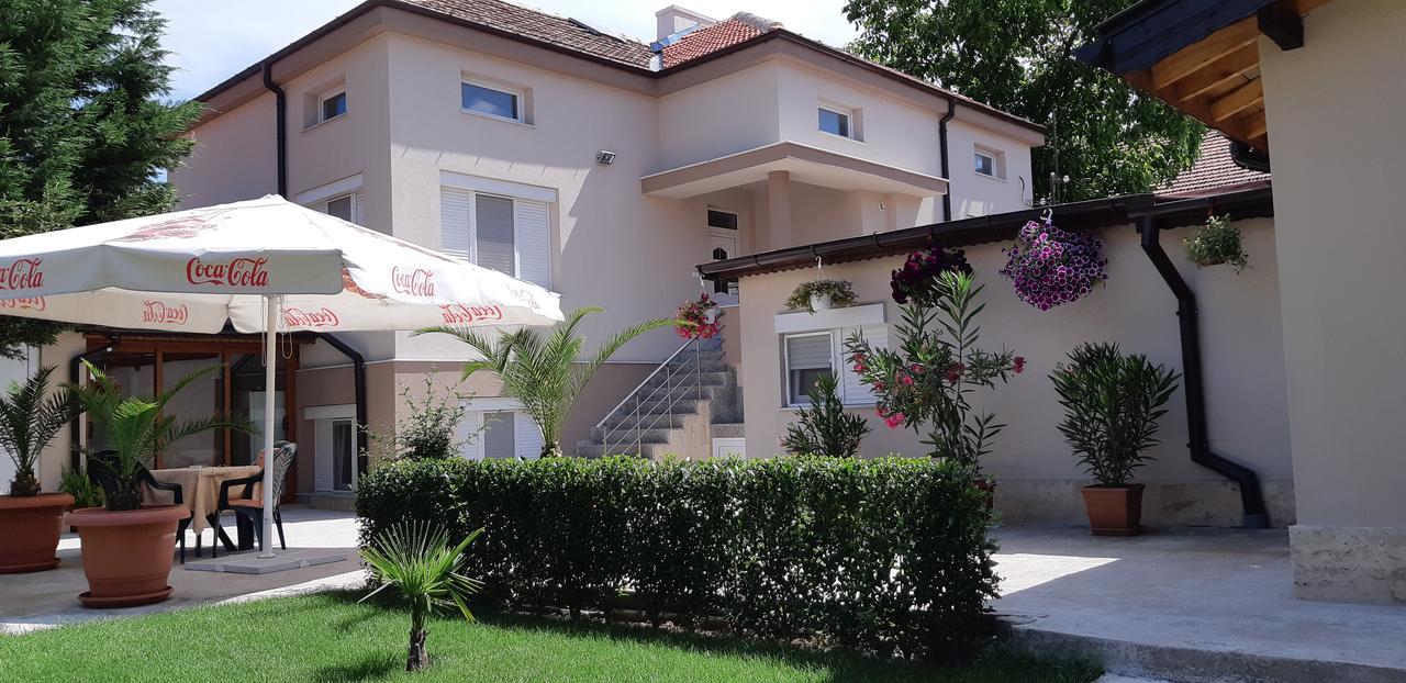 Villa Ros Guest House Svilengrad Ngoại thất bức ảnh
