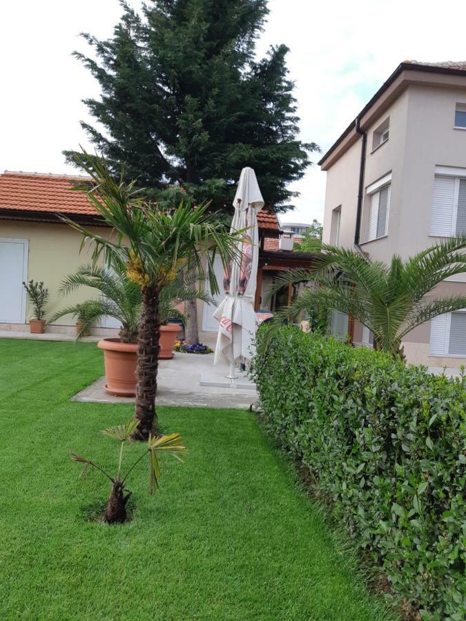 Villa Ros Guest House Svilengrad Ngoại thất bức ảnh