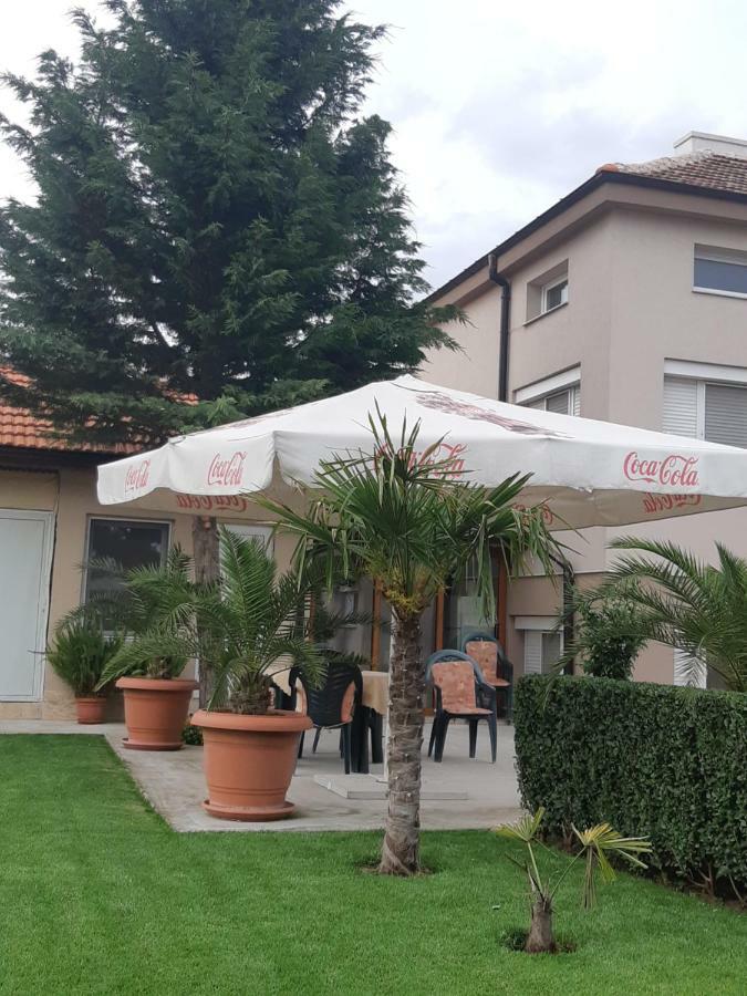 Villa Ros Guest House Svilengrad Ngoại thất bức ảnh